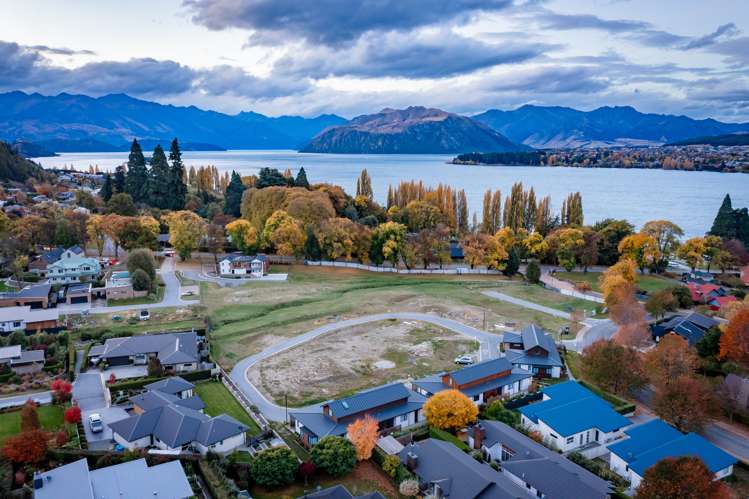 2 Kelliher Drive and 1 Ashgrove Lane Wanaka_24