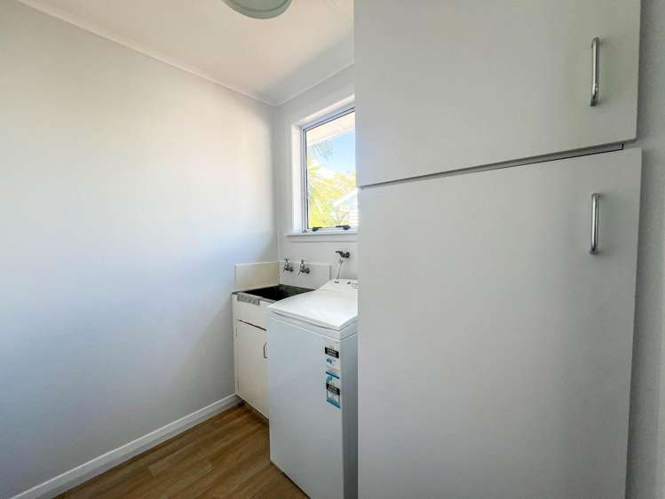 209 Kuranui Street Thames_25