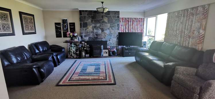 22 Deane Avenue Titirangi_5