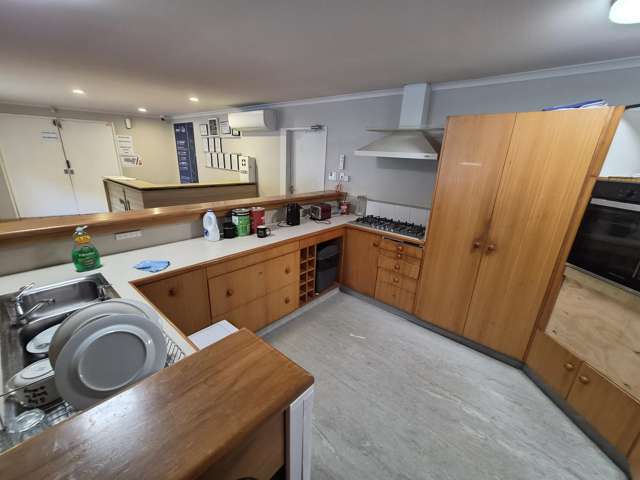 97 Collins Avenue Tawa_4
