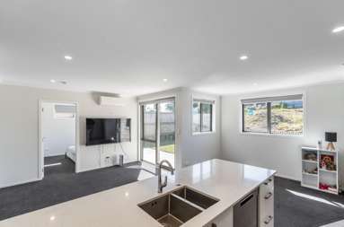 75 Waruhia Crescent_3