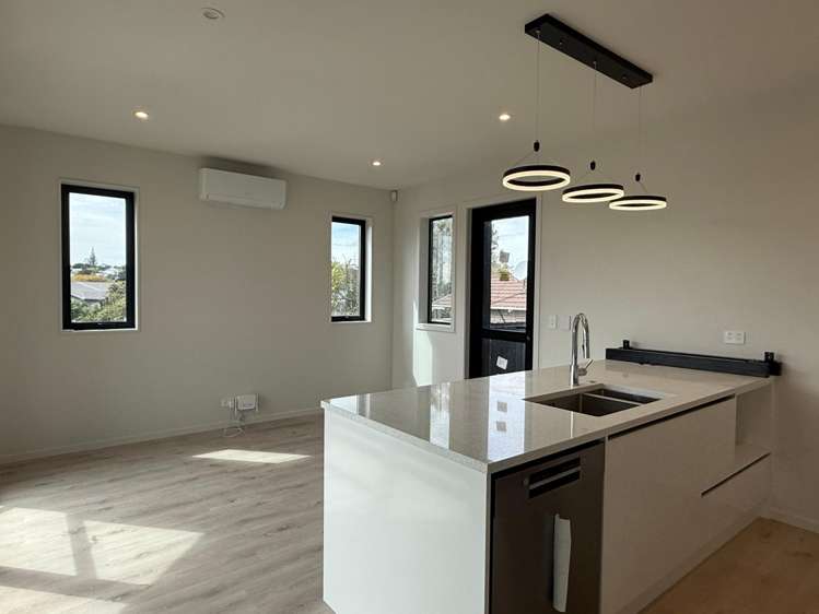 2/130 Rosebank Road Avondale_4