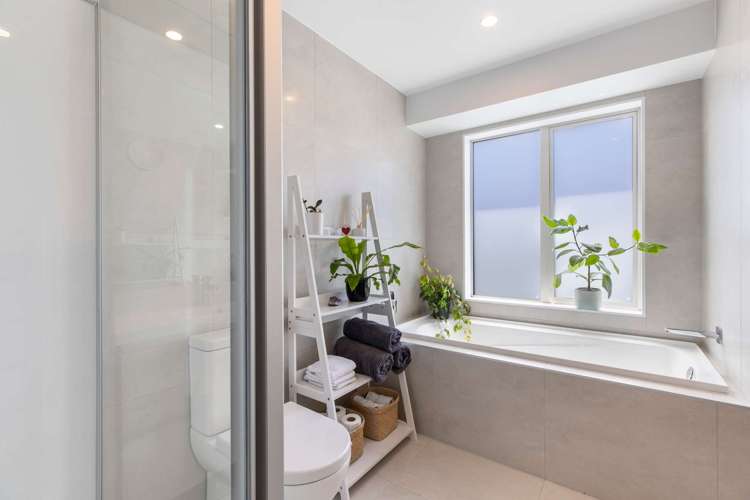 23 Kukuwai Avenue Red Beach_11