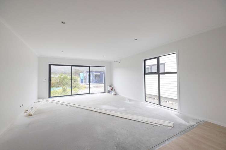 3-24 Te Ara o Wai Mārama Wainuiomata_5