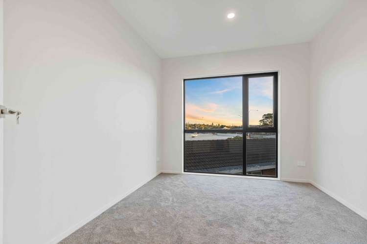 2/155 Te Atatu Road Te Atatu South_20