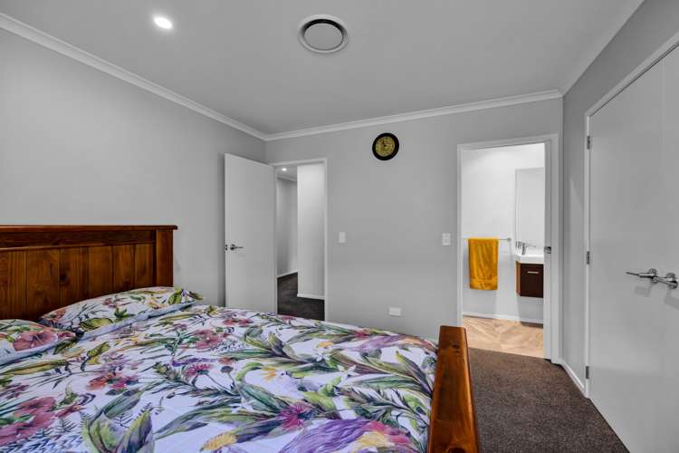 67 Magnolia Drive Westown_11