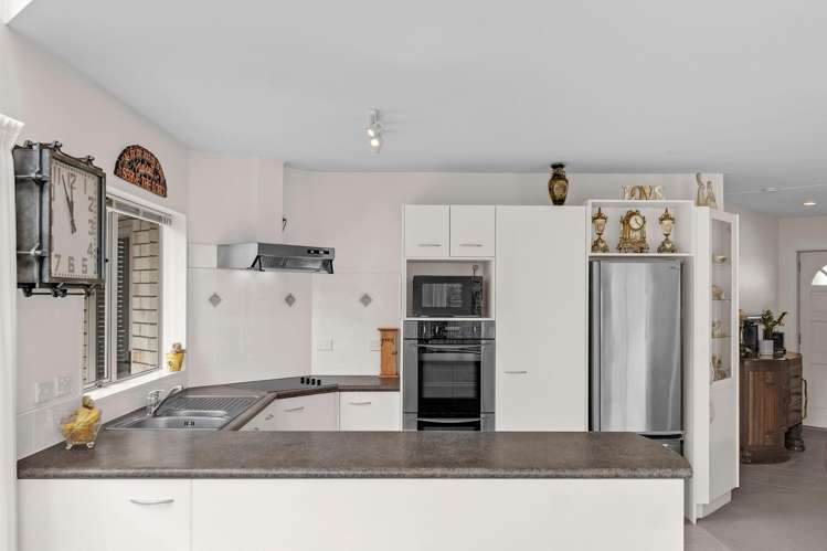 24/169 Sturges Road Henderson_8