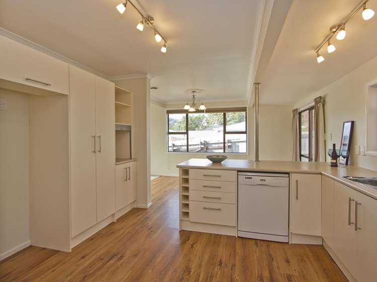 37 Fraser Street Wainuiomata_3