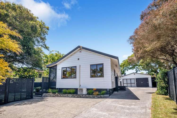 7 Leven Lane Totara Heights_2