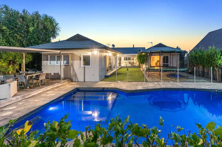 94 Norman Lesser Drive St Johns Park_17