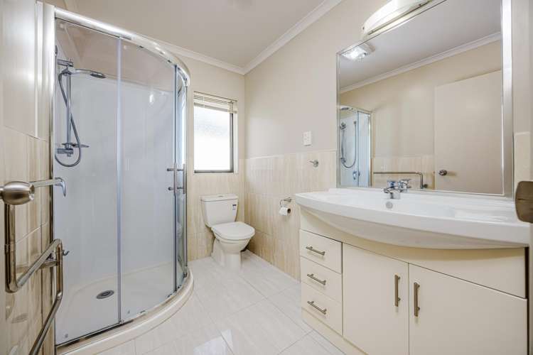 7 Mazuran Place Flat Bush_11