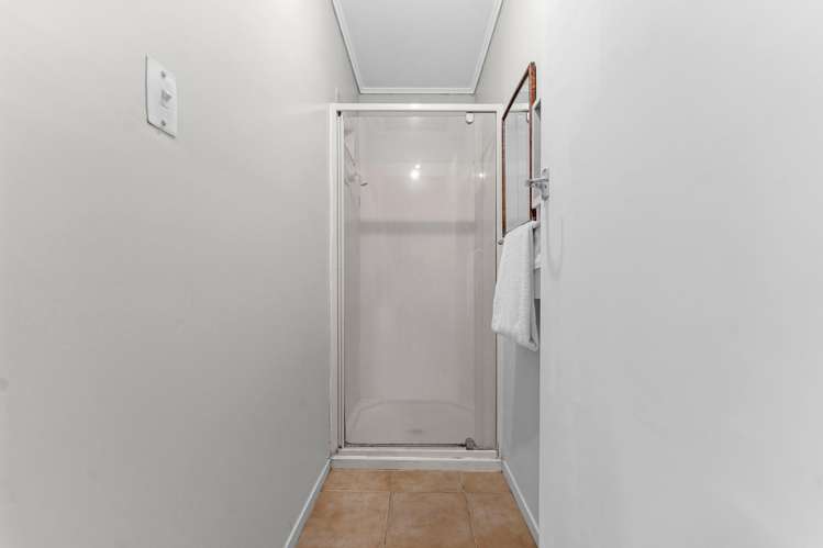 32 Boundary Road Blockhouse Bay_13