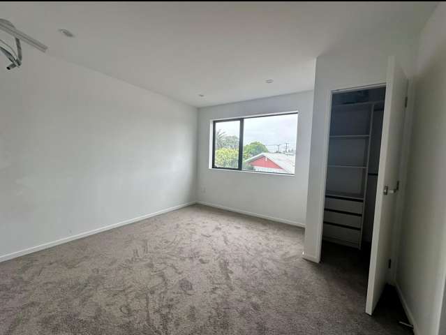 7/5 Thompson Street Mangere East_4