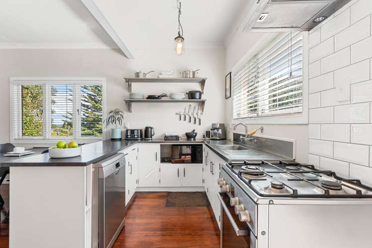 8 Viewland Avenue Onehunga_13