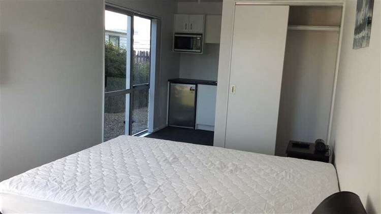 6A/7 Snead Place 1076_1