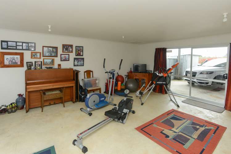 398 Southland Place Raureka_5