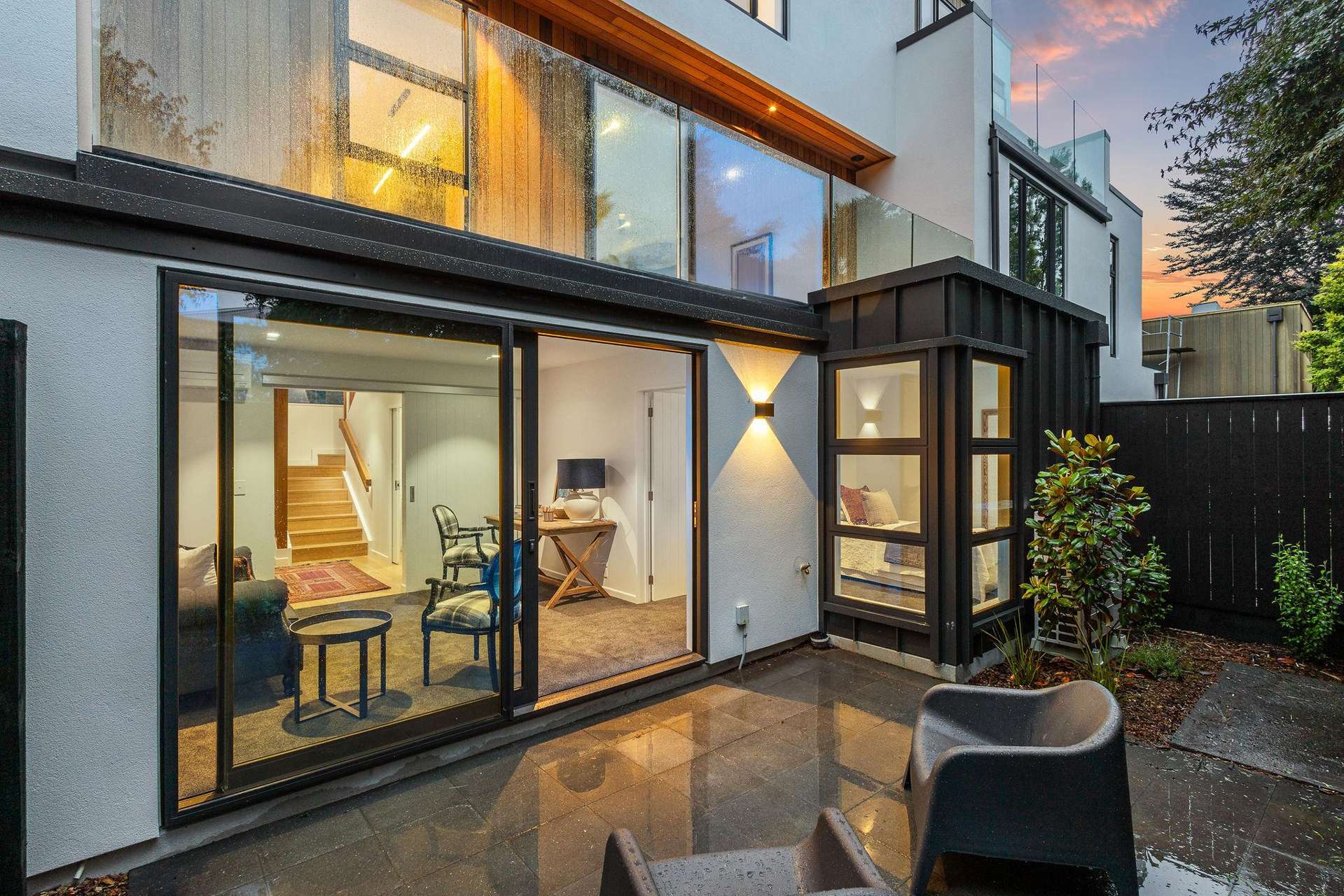 2/11 Carlton Mill Road Merivale_0