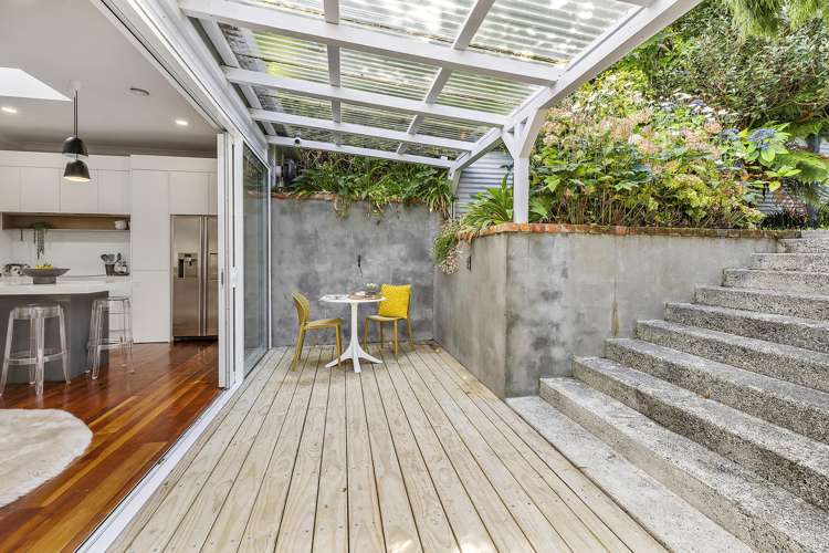 55 Mckinley Crescent Brooklyn_10