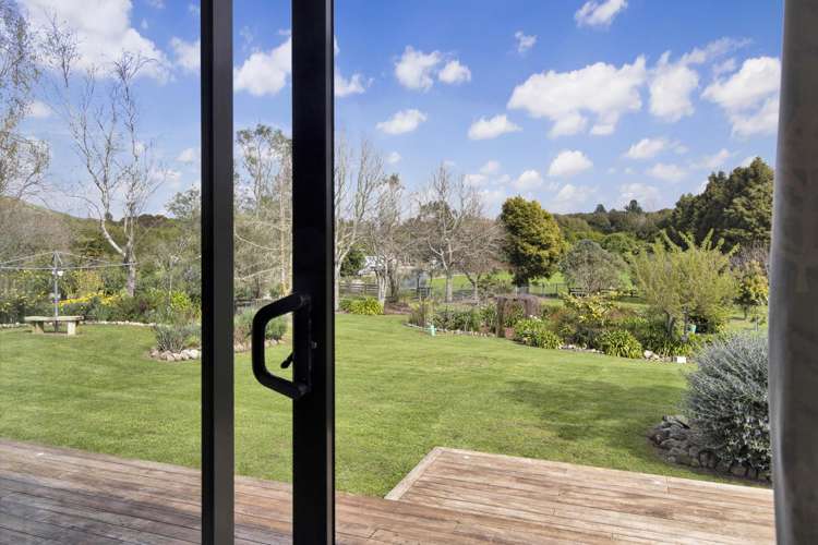 225 Waitohu Valley Road Otaki_36