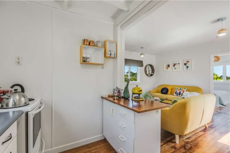 15 Beatty Parade Surfdale_6