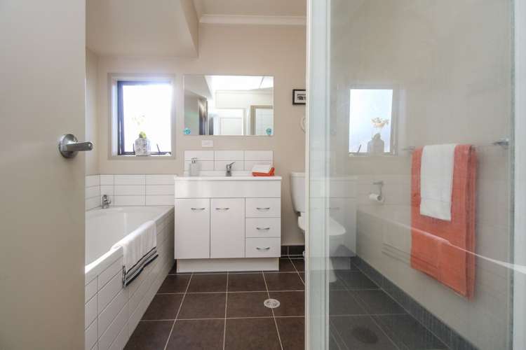 8/172 Mcleod Road Te Atatu South_13