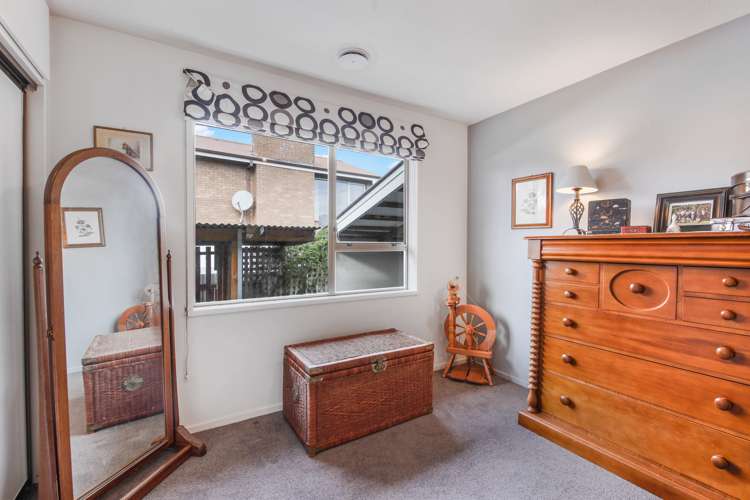 8 Glassey Drive Allenton_17