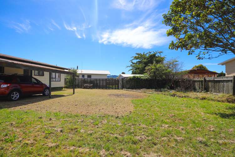 20 Sequoia Crescent Owhata_11