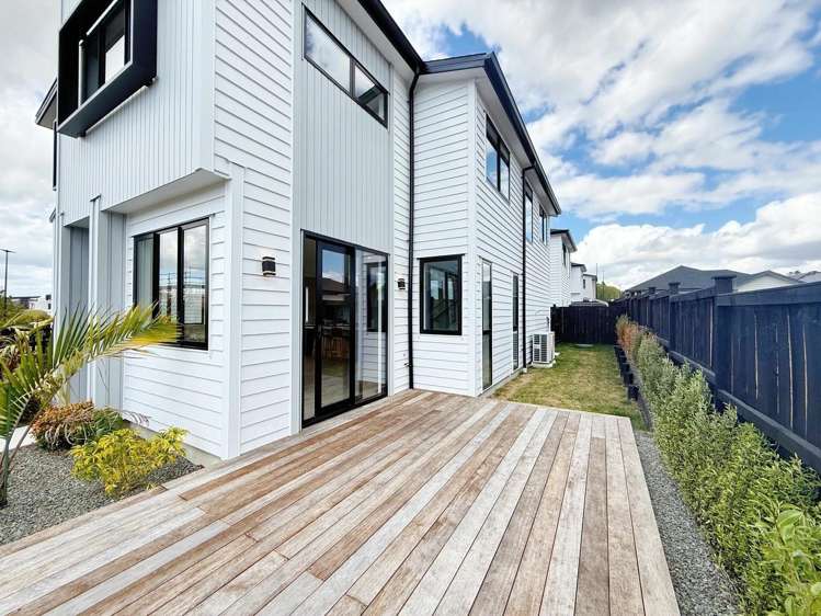 9 Spars Road 1629_1