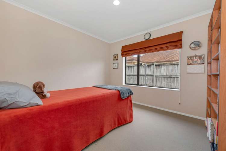 35 Fergy Crescent Wattle Downs_12