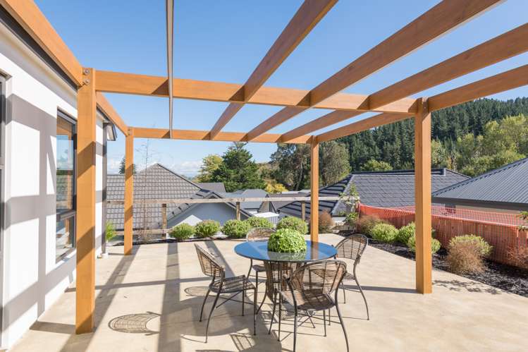 6 Old Farm Road Stoke_10