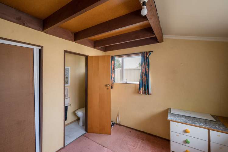 3 Marsden Road Stoke_16