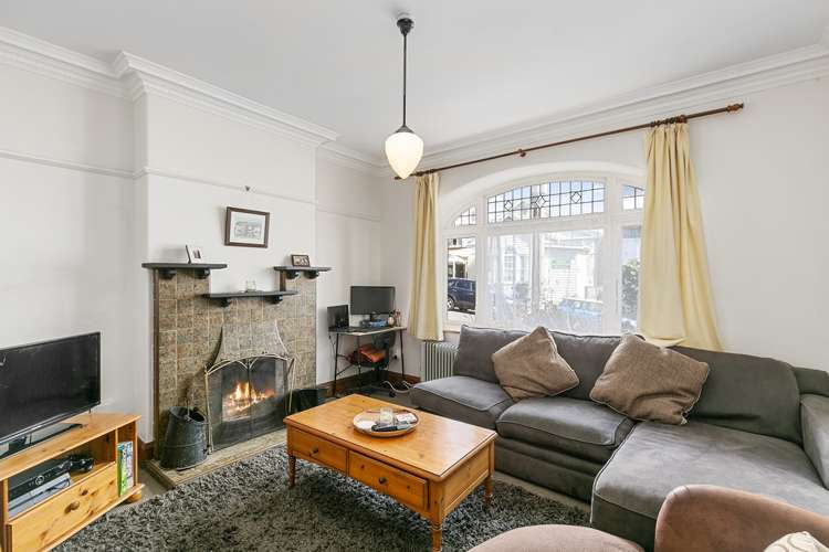 2/1 Moncrieff Street Mount Victoria_1