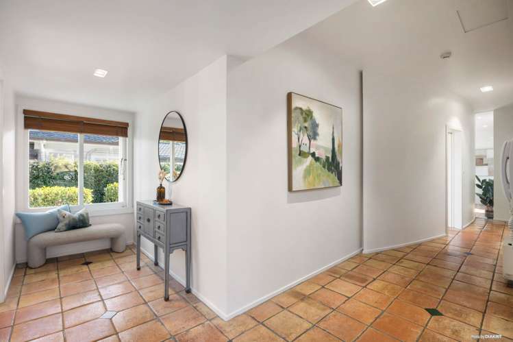 94 Warnock Street Westmere_12
