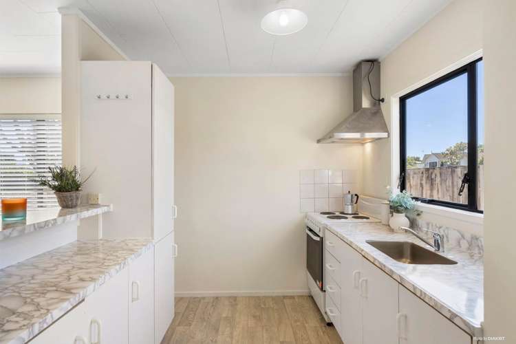 83 Burundi Avenue Clendon Park_6