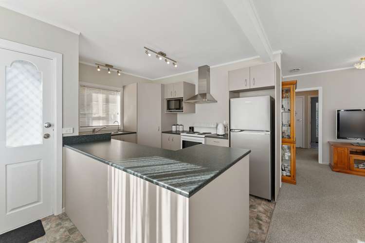 37 Holland Street Wainuiomata_22