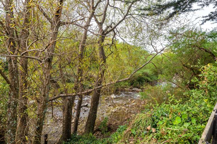 39 Western Lake Road Featherston_22