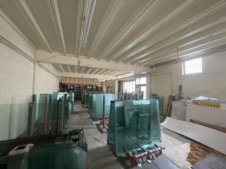 3122 Great North Road New Lynn_7