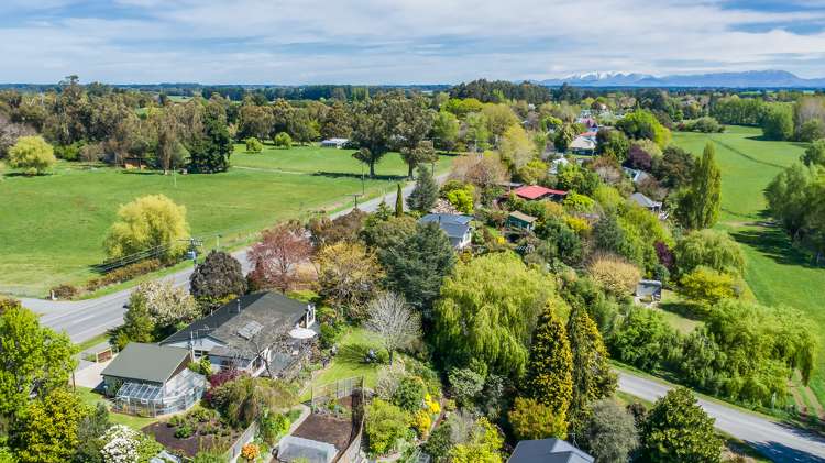 1624 Cust Road Cust_19