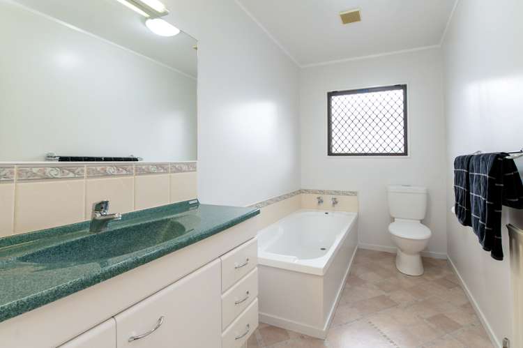 42 Robertson Street Glenholme_16