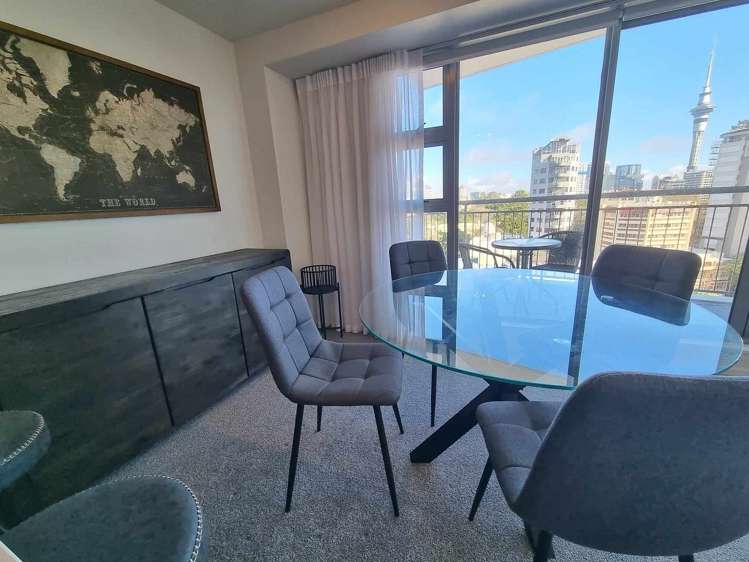 1403/1 Parliament Street_0