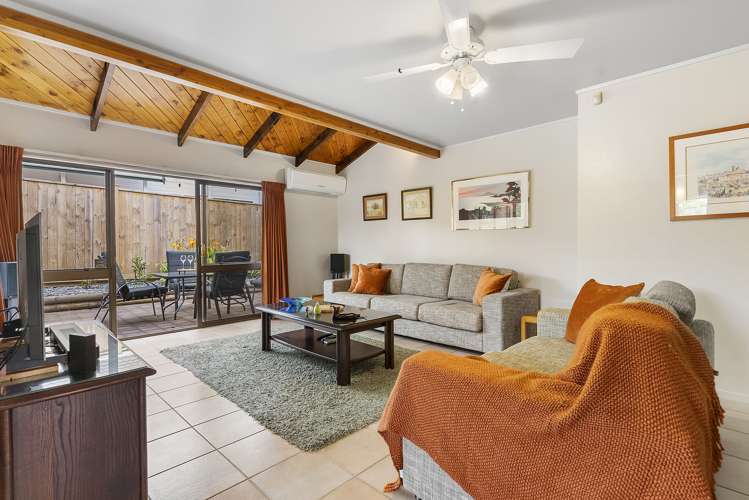 77a Mirrabooka Avenue Botany Downs_5