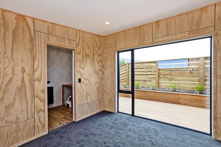 22 Glenda Place Seaward Bush_30