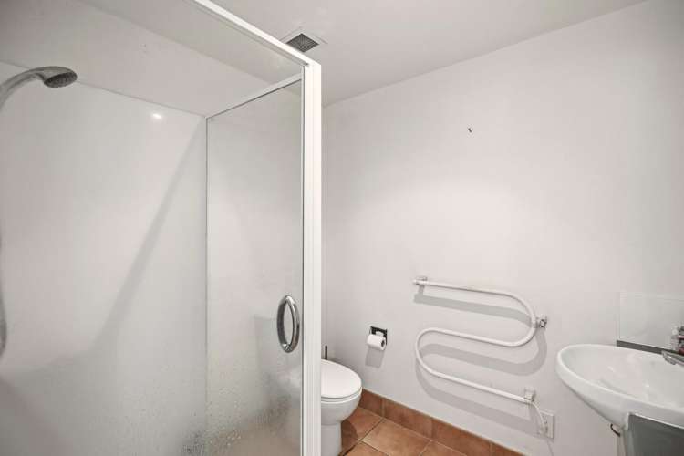 211/23 Maunganui Road Mt Maunganui Surrounds_11