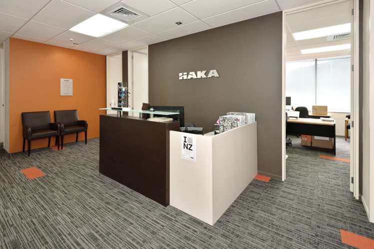 Unit 4/11 Orbit Drive Rosedale_3