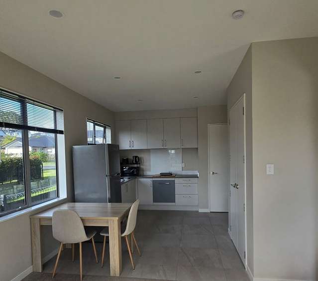 68 Colonial Drive Silverdale_1