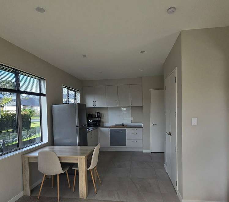 68 Colonial Drive Silverdale_1