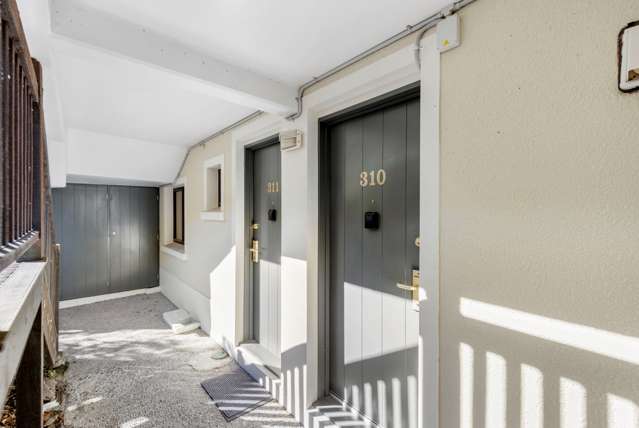 310/139 Fernhill Road Fernhill/Sunshine Bay_3