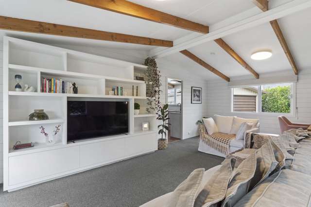 1/2 Springbank Lane Te Atatu Peninsula_1