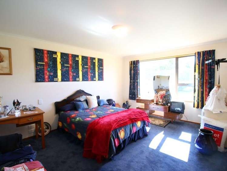 150 Racecourse Road Allenton_10