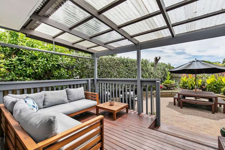 33a Coral Crescent Panmure_24